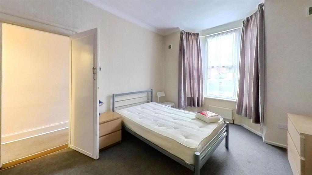 209-Francis-Avenue-Bedroom 7.jpg