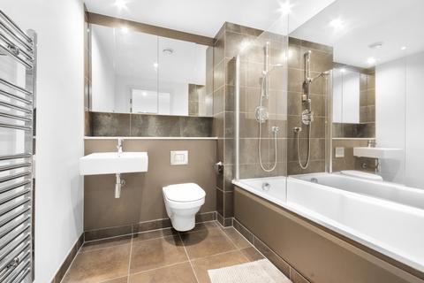 1 bedroom flat to rent, Landmark West Tower, Marsh Wall E14
