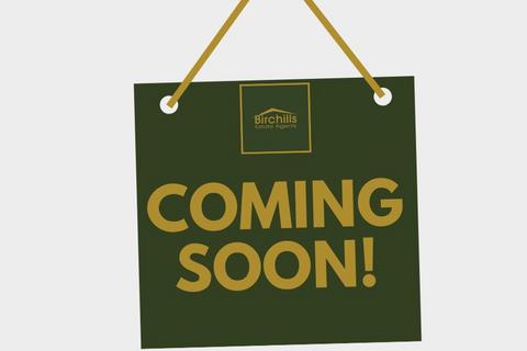 4 bedroom property to rent, Finchingfield Avenue, London, IG8