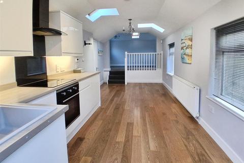 1 bedroom cottage to rent, Oxford Street, Whitstable