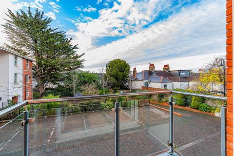 undefined, Clive Road, Cardiff CF5