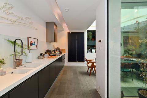 2 bedroom flat to rent, Frederick Close, W2