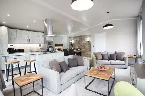 4 bedroom lodge for sale, Omar Boutique Delamere Lake Sailing and Holiday Park, Northwich CW8