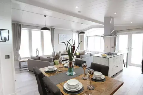 4 bedroom lodge for sale, Omar Boutique Delamere Lake Sailing and Holiday Park, Northwich CW8
