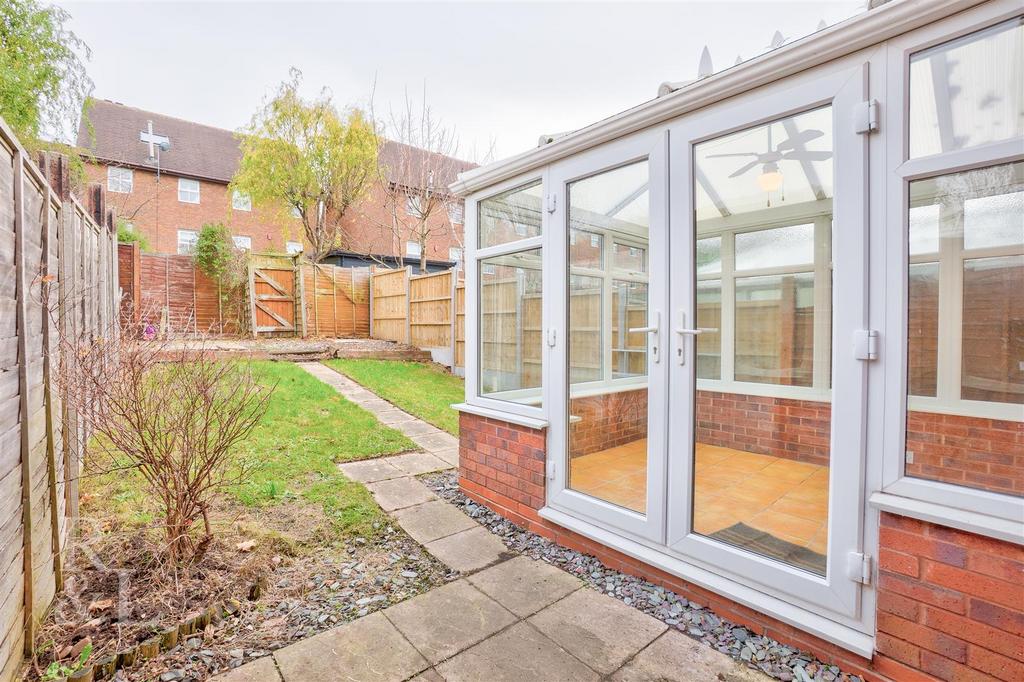 20 Balmoral Close (17).jpg