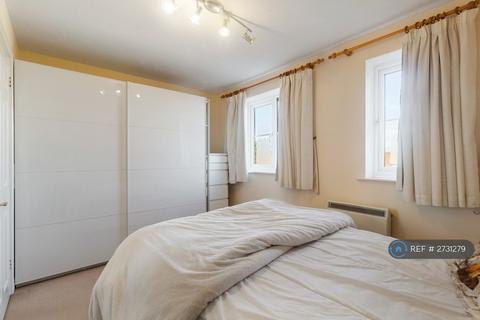1 bedroom flat to rent, Lucas Gardens, London, N2