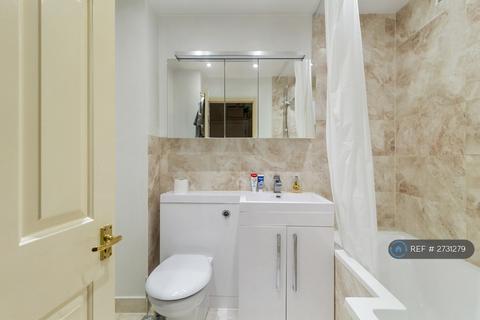 1 bedroom flat to rent, Lucas Gardens, London, N2