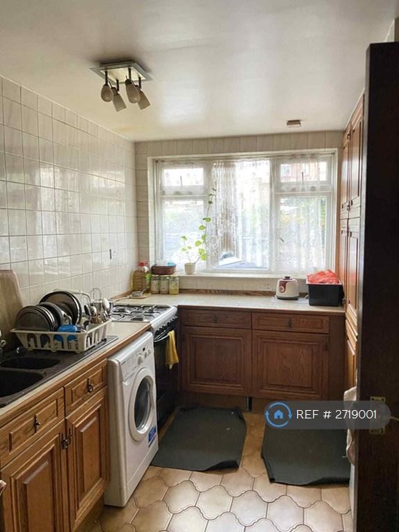 Kitchen b