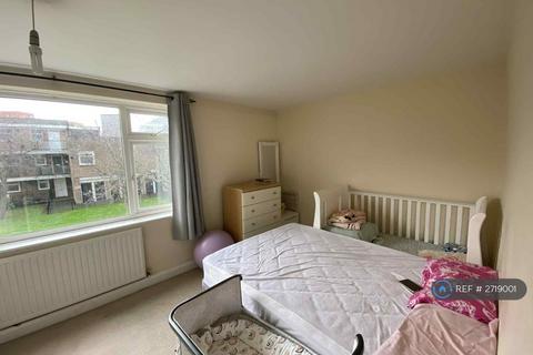 undefined, Chipka Street, London, E14