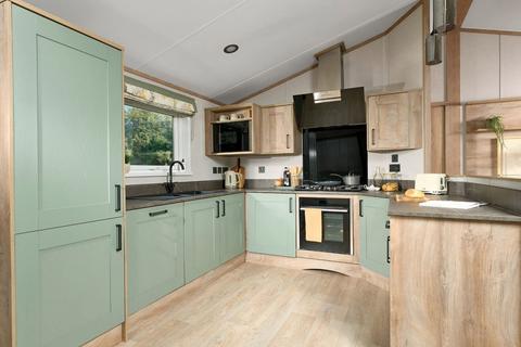 4 bedroom lodge for sale, ABI Kielder Brokerswood Holiday Park, Longleat  BA13