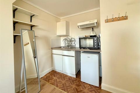 undefined, Hogarth Road, London SW5