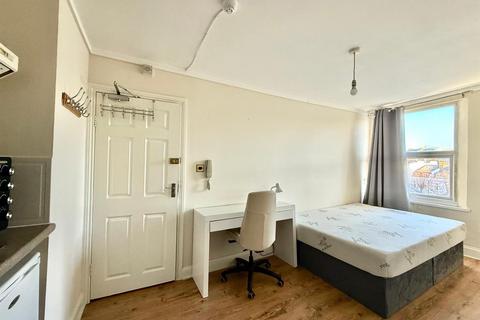 undefined, Hogarth Road, London SW5