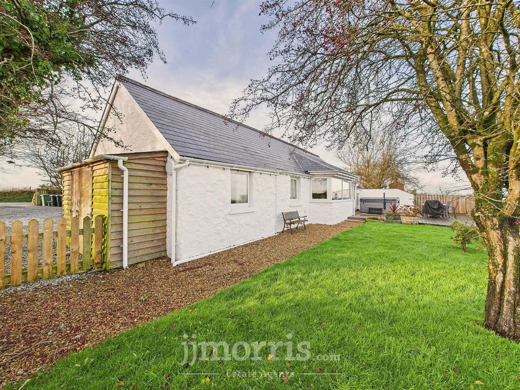 Meadow cottage
