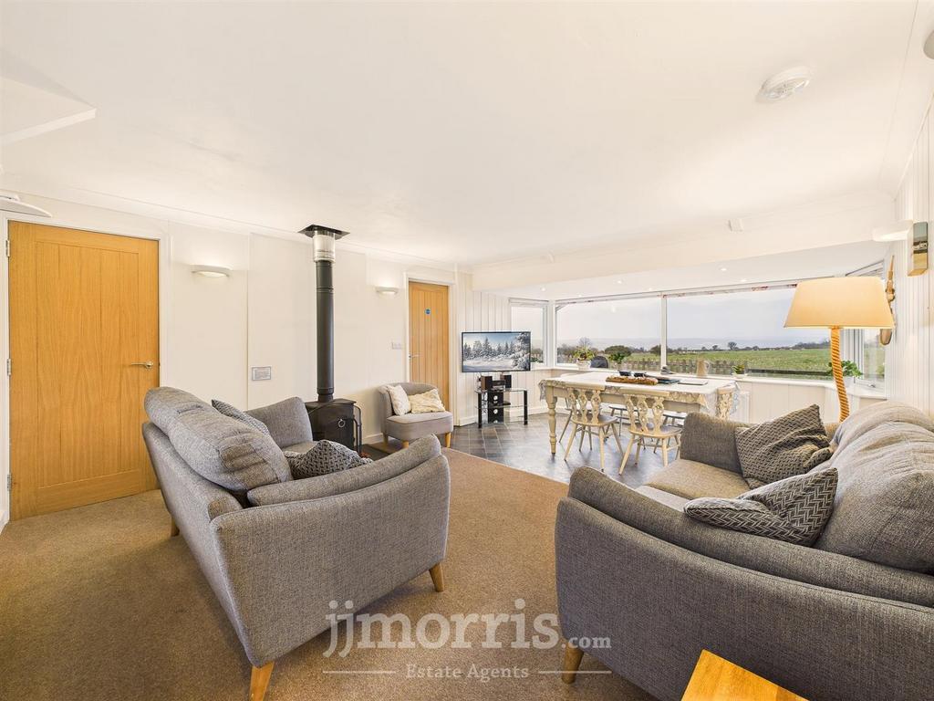 Living Room/Diner