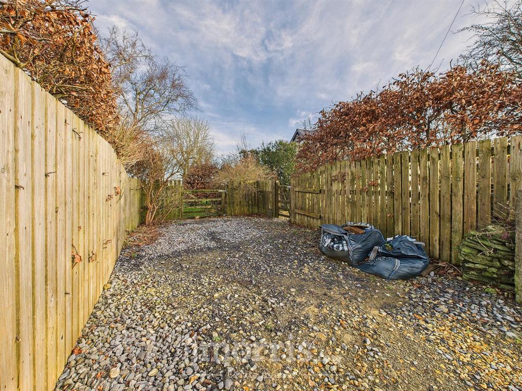 CAM05297 G0-PR0133-STILL025.jpg