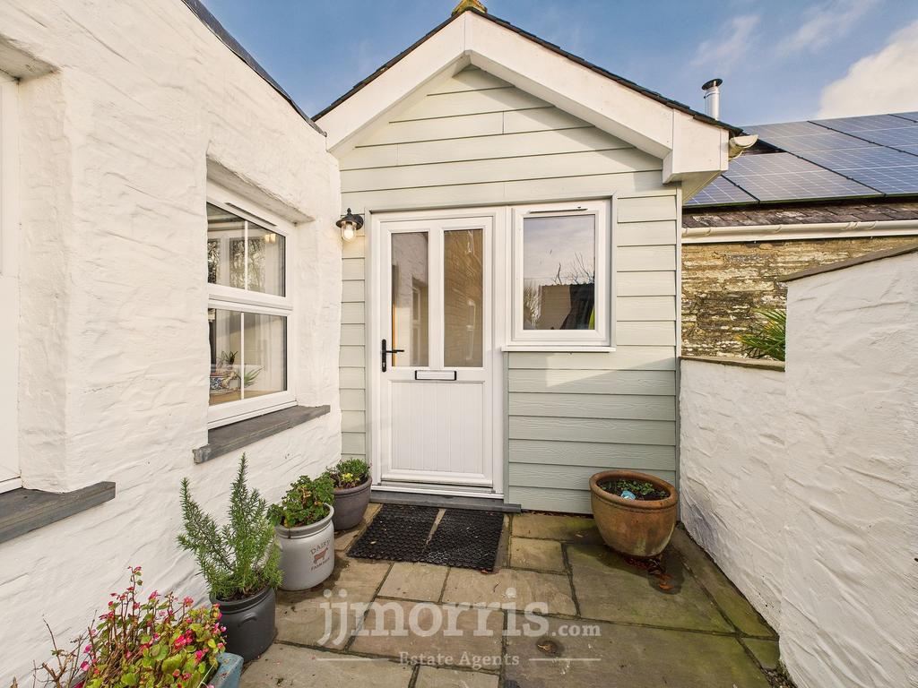 Entrance/Porch