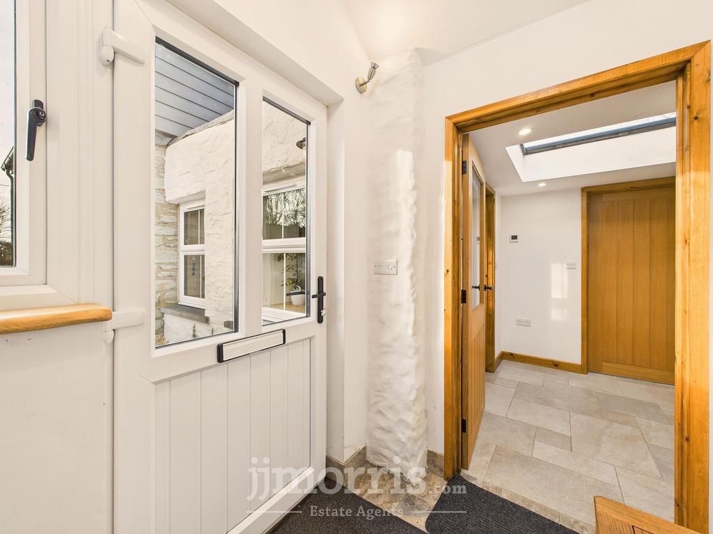 Entrance/Porch