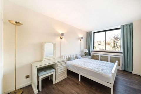 2 bedroom flat to rent, The Quadrangle, London W2