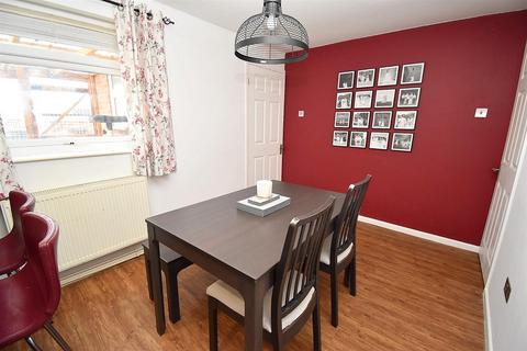3 bedroom terraced house for sale, Rumsey Fields, Danbury