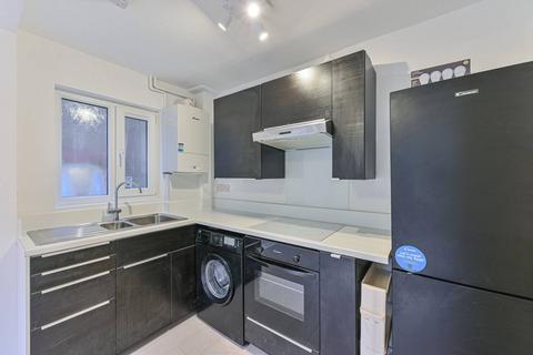 1 bedroom end of terrace house to rent, Sycamore Grove, Anerley, London, SE20