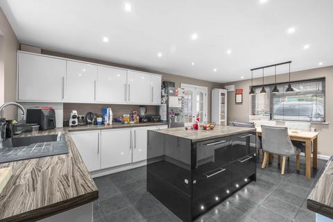 4 bedroom detached house for sale, Lea Close, Hertfordshire CM23
