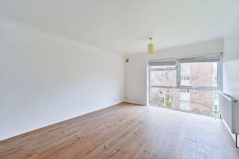 2 bedroom flat to rent, Silverwood Close, Beckenham, BR3