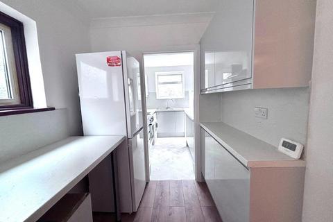undefined, Grosvenor Avenue, Hayes