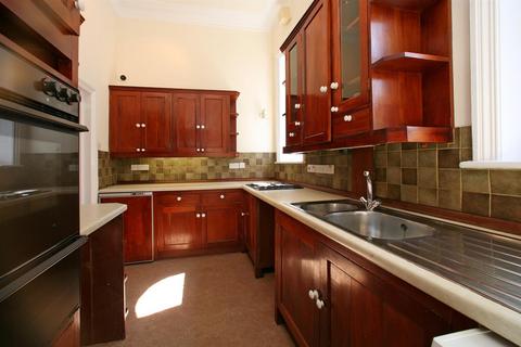 2 bedroom flat to rent, Highbury New Park, Highbury