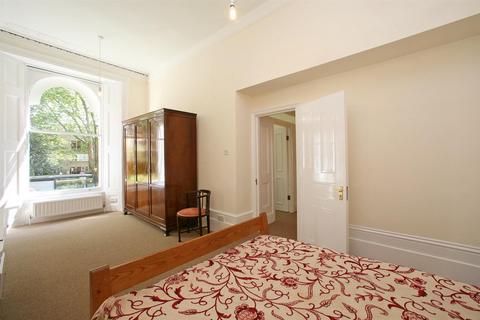 2 bedroom flat to rent, Highbury New Park, Highbury