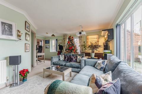 2 bedroom detached bungalow for sale, Moat Lane, Norwich NR16