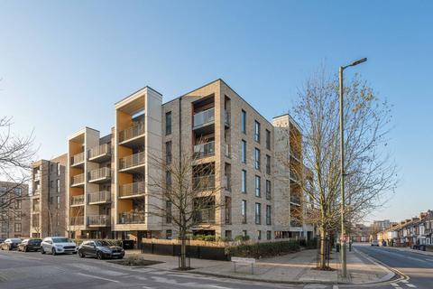 2 bedroom flat for sale, Guardian Avenue, Colindale, London, NW9