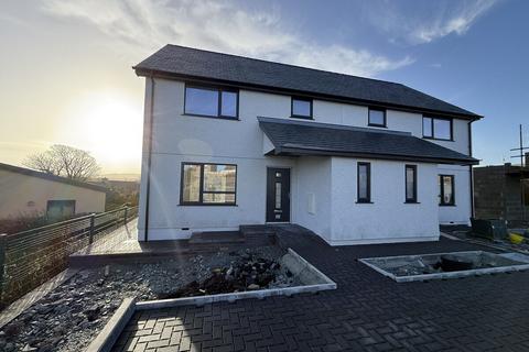 3 bedroom semi-detached house for sale, Penybonc, Amlwch, Anglesey, LL68