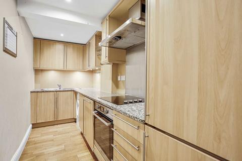 2 bedroom flat to rent, Clanricarde Gardens, London W2