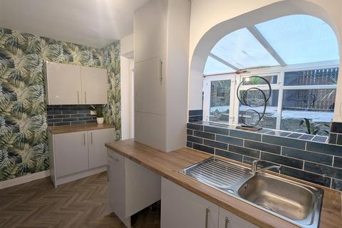 2 bedroom terraced house for sale, Whitegate Road, Halifax HX3