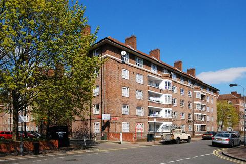 3 bedroom flat for sale, Lawrence Close, White City, London, W12