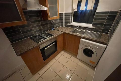 2 bedroom terraced house to rent, Oakfield Gardens, Newcastle upon Tyne NE15