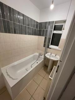 2 bedroom terraced house to rent, Oakfield Gardens, Newcastle upon Tyne NE15