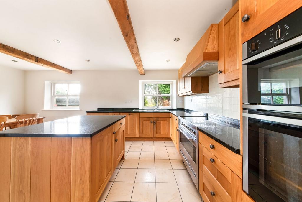 Dining kitchen