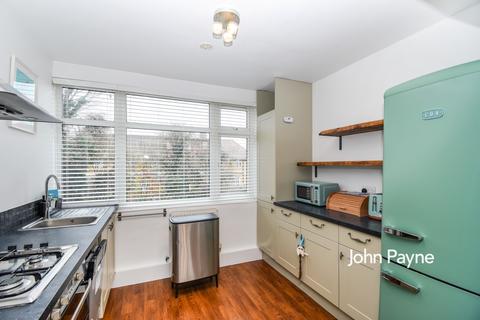 2 bedroom flat to rent, Pelton Road London SE10