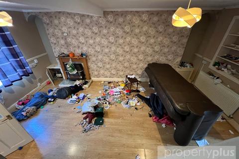 undefined, Thomas Street, Tonypandy, Rhondda Cynon Taff, CF40