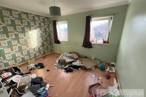 undefined, Thomas Street, Tonypandy, Rhondda Cynon Taff, CF40