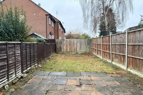 3 bedroom terraced house to rent, Priory Avenue, Wembley HA0