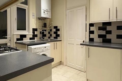 3 bedroom terraced house to rent, Priory Avenue, Wembley HA0