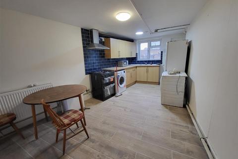 2 bedroom flat to rent, Woolwich High Street, Woolwich