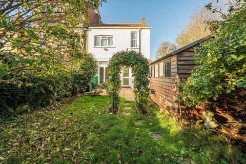 undefined, Kingsdown Avenue, London W13