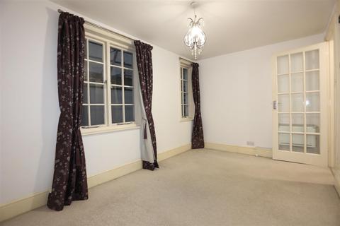 2 bedroom flat to rent, Brunswick Terrace, Hove