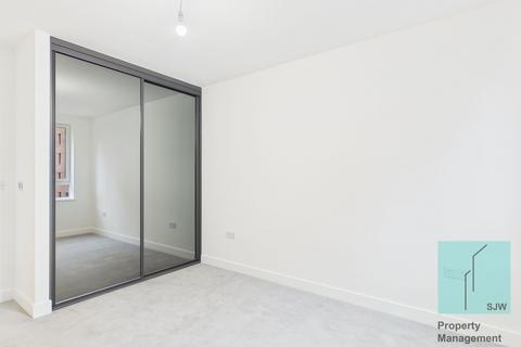 undefined, Gwen Davis Way, Dagenham RM9