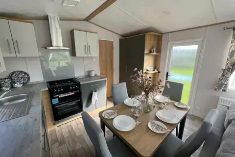 3 bedroom static caravan for sale, Carnaby Silverdale Tal-y-Fan, Abersoch LL53