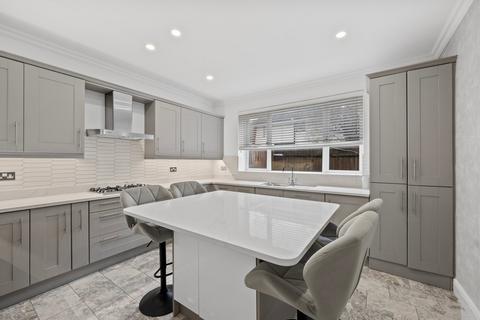 4 bedroom apartment for sale, Hersham Road, Walton-on-Thames, KT12