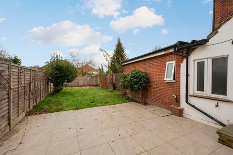 4 bedroom apartment for sale, Hersham Road, Walton-on-Thames, KT12